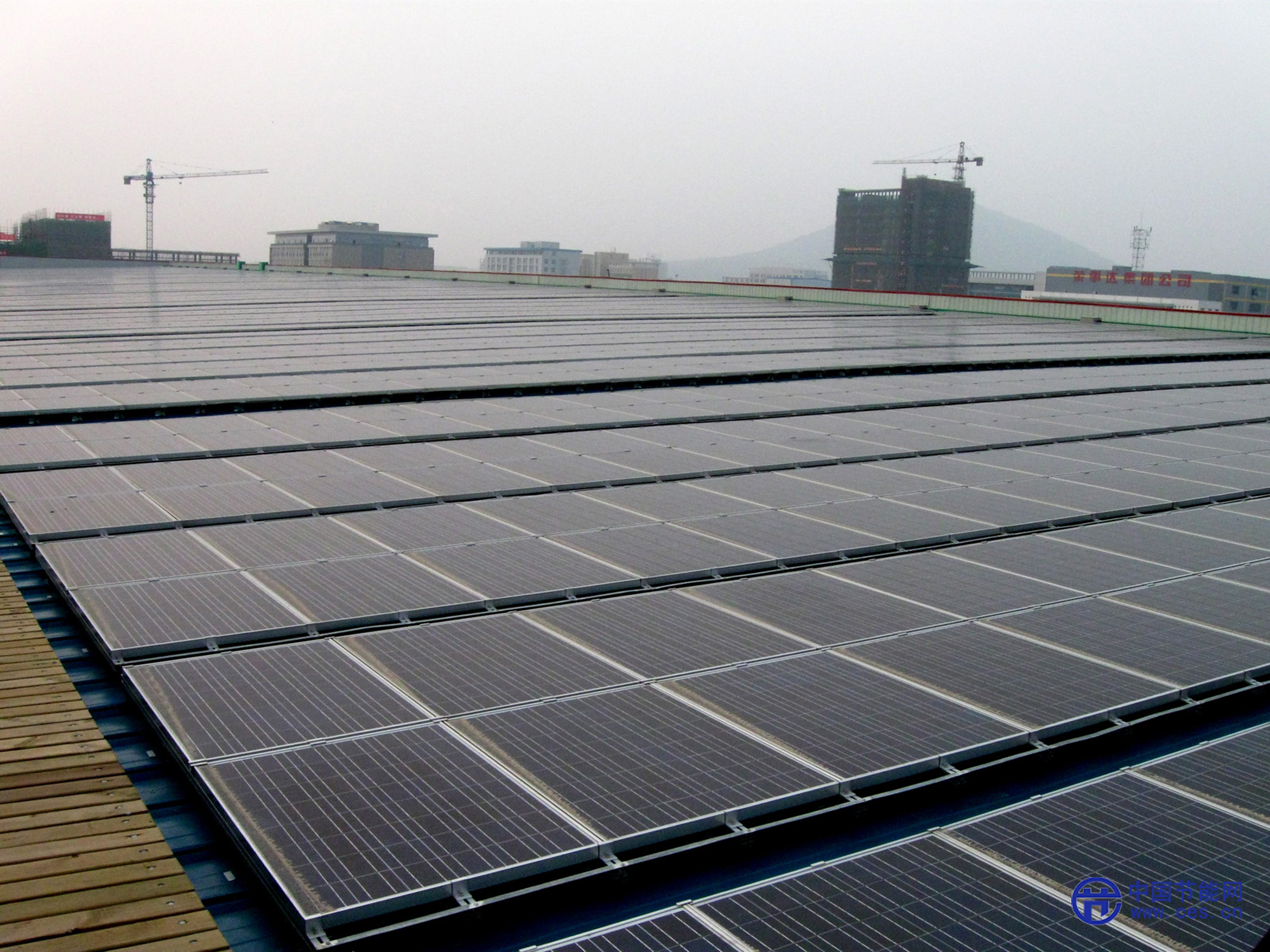 太阳能建筑一体化成为节能生活新样板